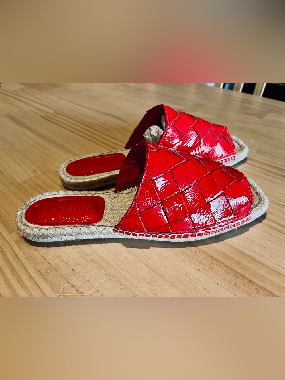 Donald J. Pliner Glossy Red Patent Leather Espadrille Slide - size 9.5!!